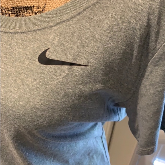Nike Dri Fit - Picture 5 of 8